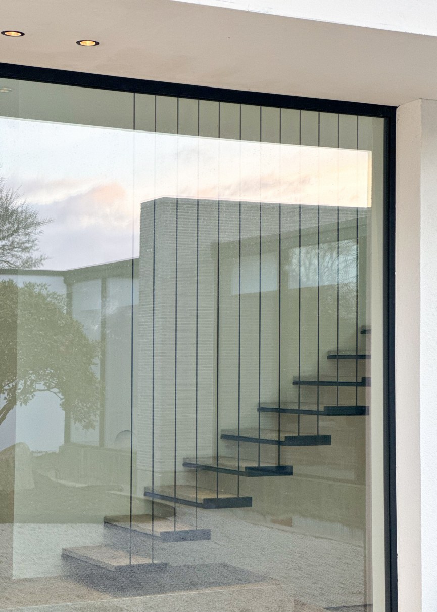 exklusives villendesign glaspavillion wasserband treppe entree